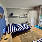 Azalia Rum i privatbostad Mielno (Koszalin)