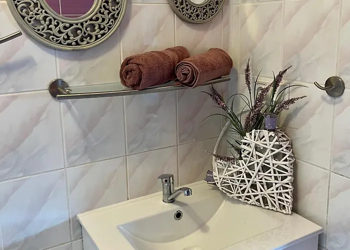 Azalia בית אירוח מיילנו