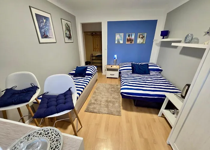 Azalia בית אירוח *